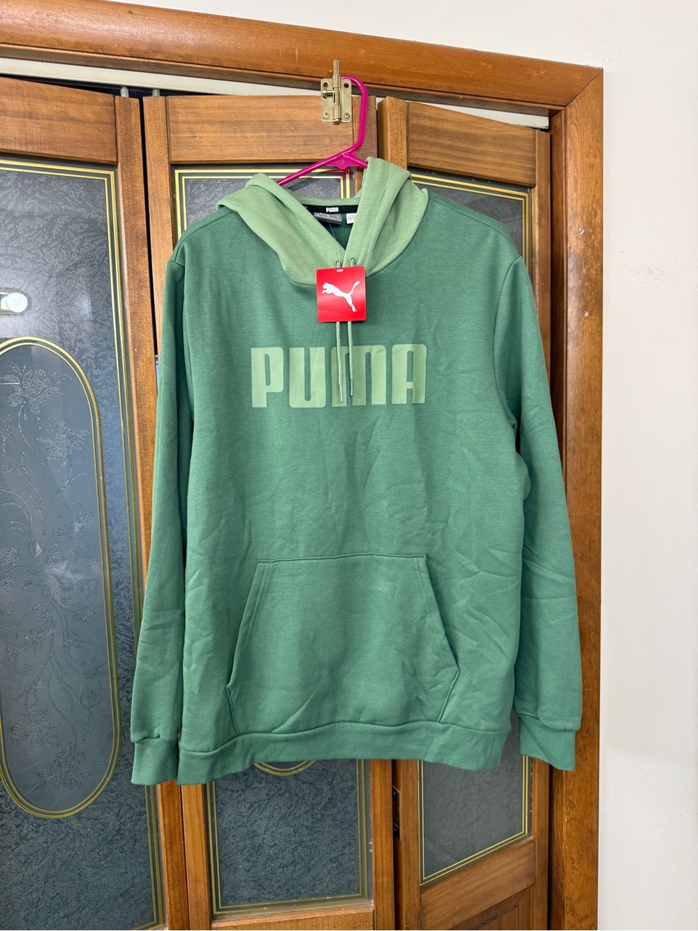 PUMA MENS  Green Pullover Hoodie with Subtle Logo, BRAND NEW